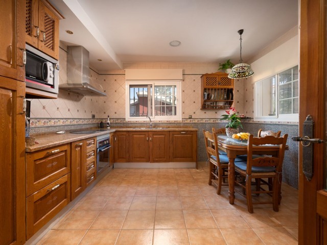 5 Makuuhuoneen Huvila Alhaurín de la Torre