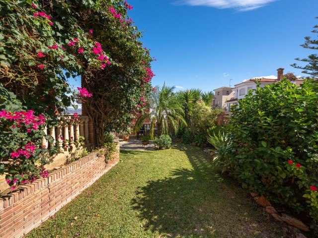 5 Makuuhuoneen Huvila Alhaurín de la Torre