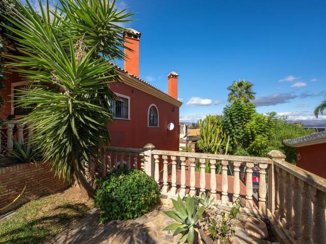 5 Makuuhuoneen Huvila Alhaurín de la Torre