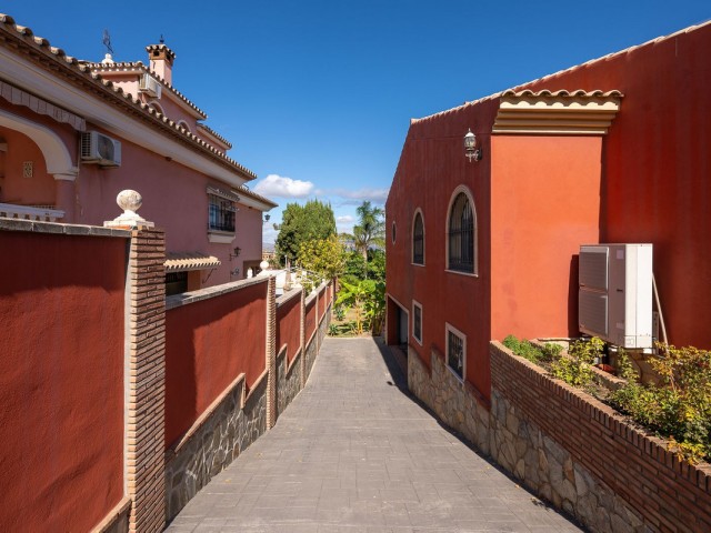 5 Makuuhuoneen Huvila Alhaurín de la Torre