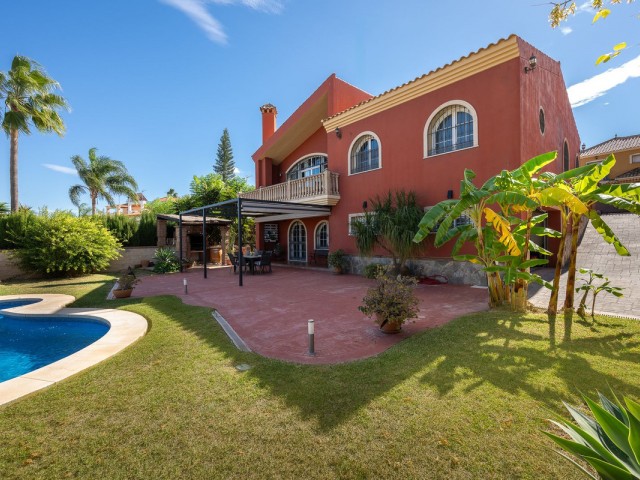 5 Makuuhuoneen Huvila Alhaurín de la Torre