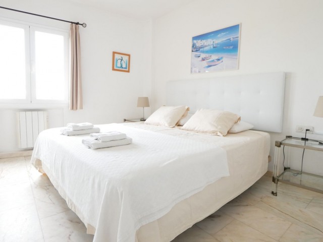 Penthouse avec 3 Chambres  à Puerto de Cabopino