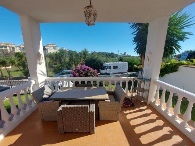 Villa, La Duquesa, R4862386