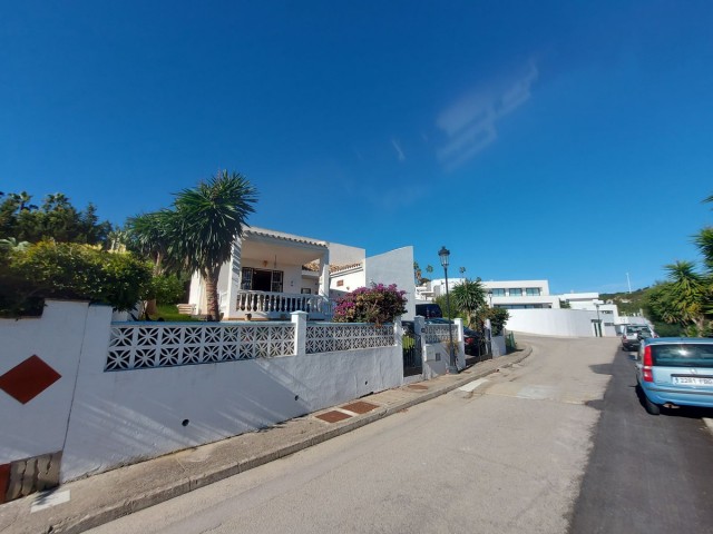 3 Bedrooms Villa in La Duquesa