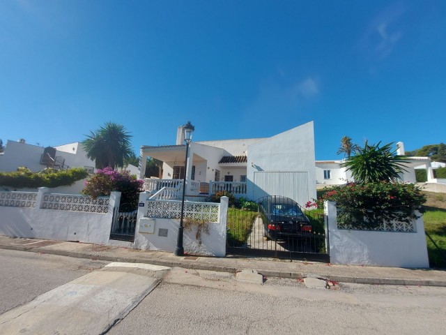 Villa, La Duquesa, R4862386