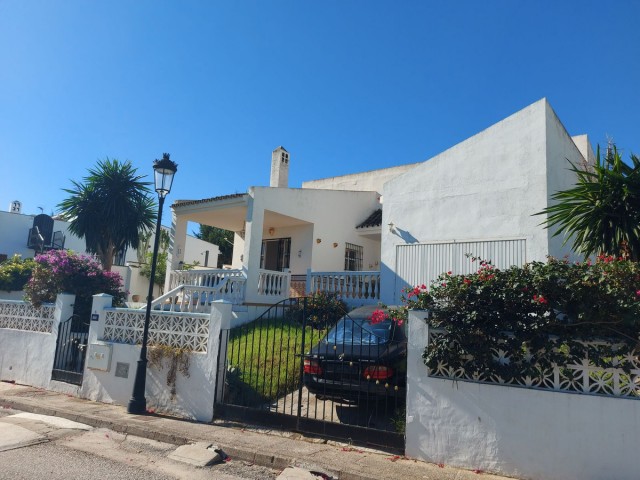 3 Bedrooms Villa in La Duquesa