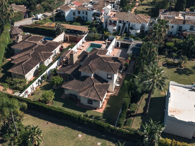 Villa, El Paraiso, R4077010