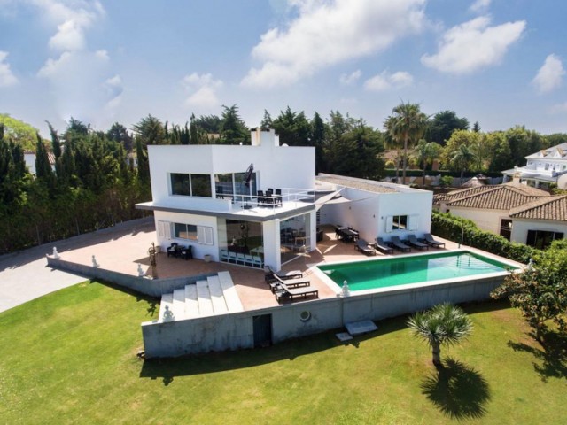 5 Bedrooms Villa in Sotogrande Alto