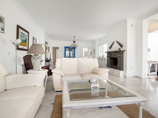 5 Bedrooms Villa in Sotogrande Alto