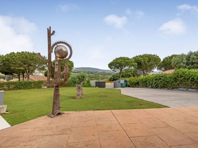 5 Bedrooms Villa in Sotogrande Alto