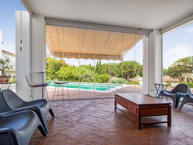 5 Bedrooms Villa in Sotogrande Alto