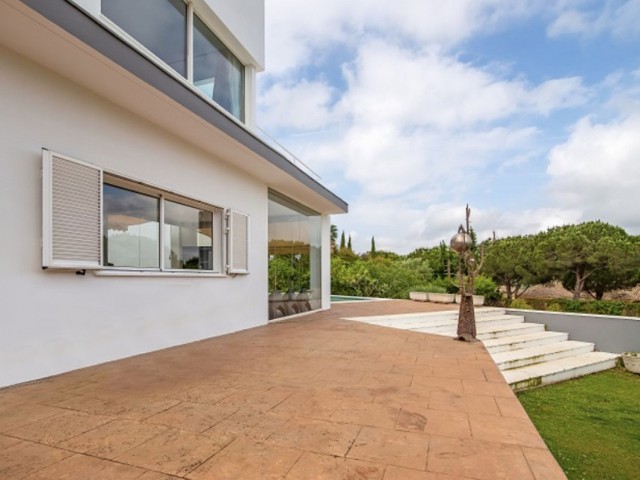 5 Bedrooms Villa in Sotogrande Alto