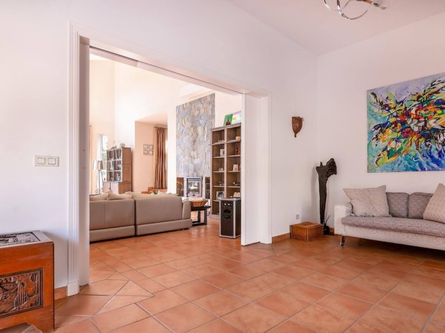 6 Bedrooms Villa in Sotogrande