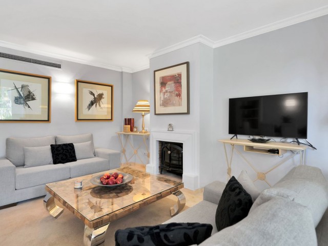 Apartamento con 3 Dormitorios  en La Quinta