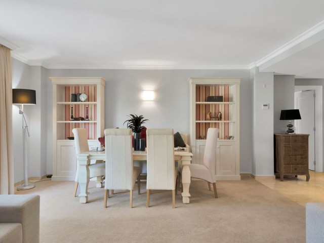 Apartamento con 3 Dormitorios  en La Quinta