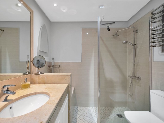 Apartamento con 3 Dormitorios  en La Quinta