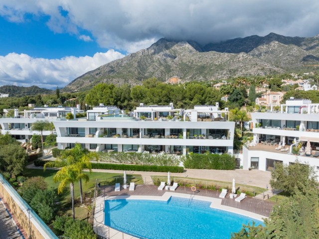 4 Bedrooms Apartment in Sierra Blanca