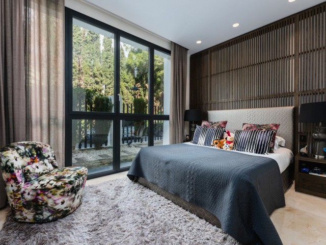 4 Bedrooms Apartment in Sierra Blanca