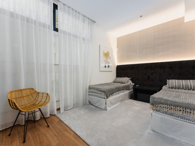 4 Bedrooms Apartment in Sierra Blanca