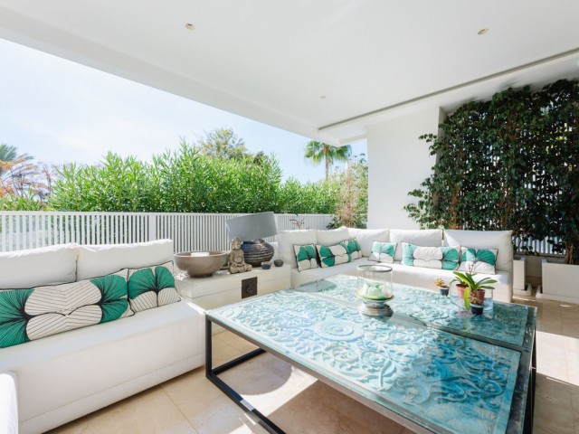 4 Bedrooms Apartment in Sierra Blanca