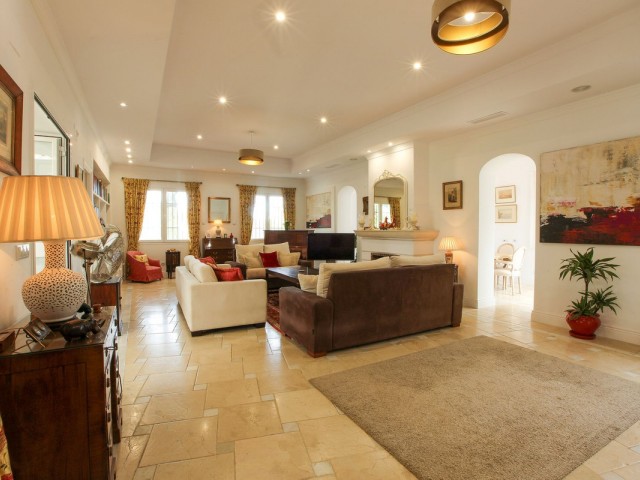 7 Bedrooms Villa in Sotogrande