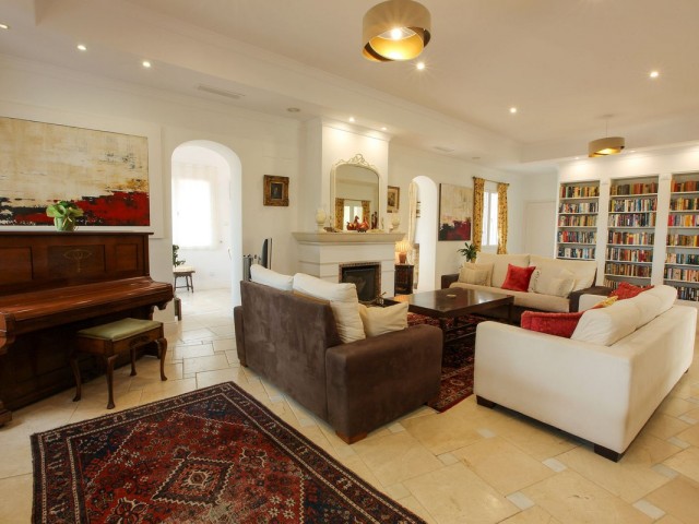 Villa avec 7 Chambres  à Sotogrande