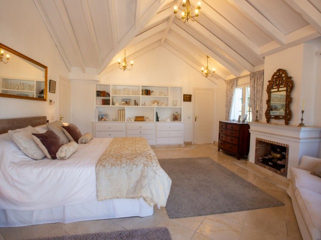 7 Bedrooms Villa in Sotogrande