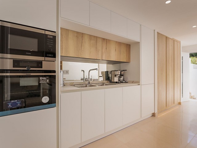 Townhouse, Nueva Andalucia, R4872061