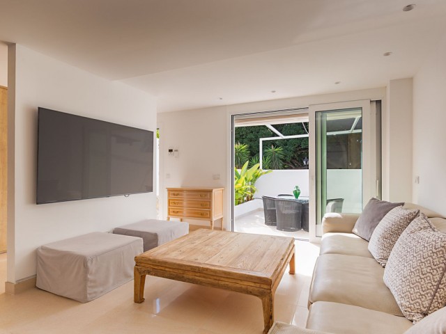 2 Bedrooms Townhouse in Nueva Andalucía