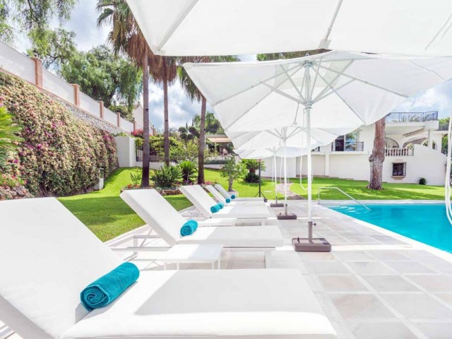 6 Slaapkamer Villa in Río Real