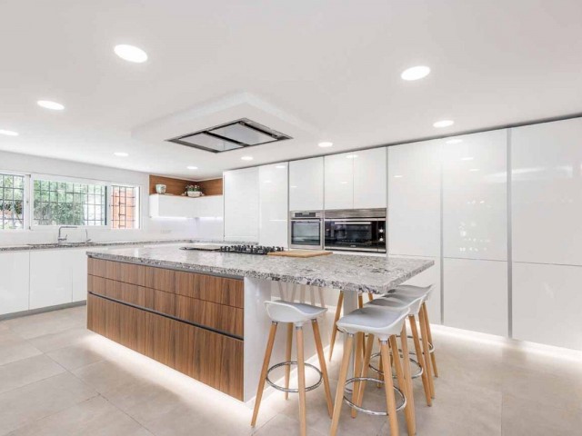 6 Slaapkamer Villa in Río Real