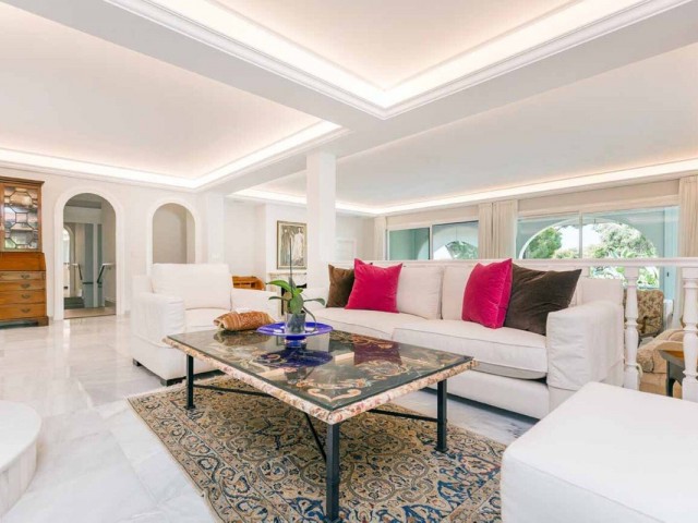 6 Slaapkamer Villa in Río Real