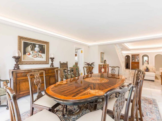 6 Slaapkamer Villa in Río Real