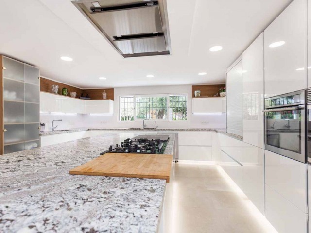 6 Slaapkamer Villa in Río Real