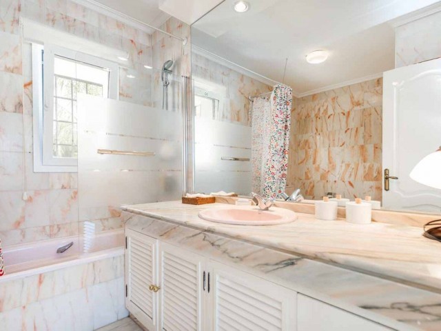 6 Slaapkamer Villa in Río Real