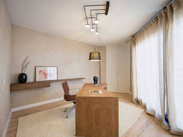 Apartamento con 4 Dormitorios  en Málaga Centro