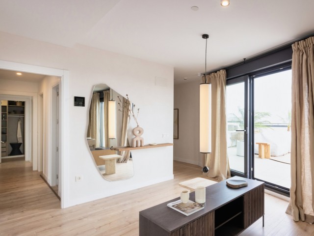 Apartamento con 4 Dormitorios  en Málaga Centro