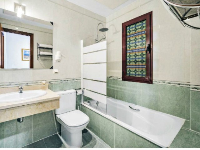 Commercial in Manilva