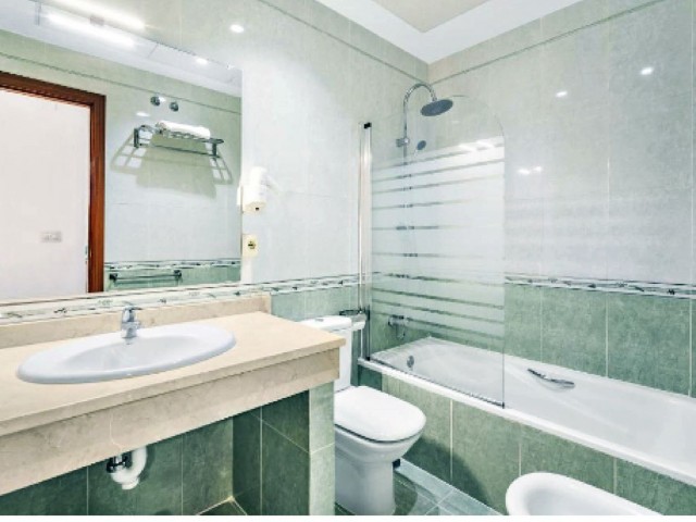 Commercial in Manilva