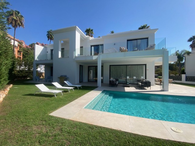 Villa, Monte Halcones, R4082344