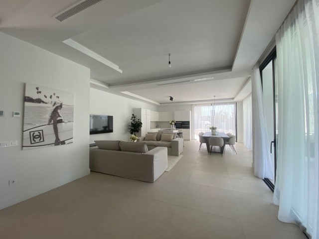6 Sovrums Villa i Monte Halcones