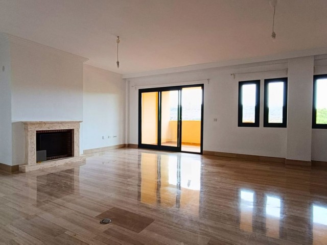 Apartamento, Sotogrande Alto, R4879267