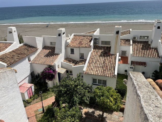 2 Bedrooms Apartment in Estepona