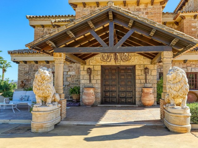8 Slaapkamer Villa in Alhaurín de la Torre