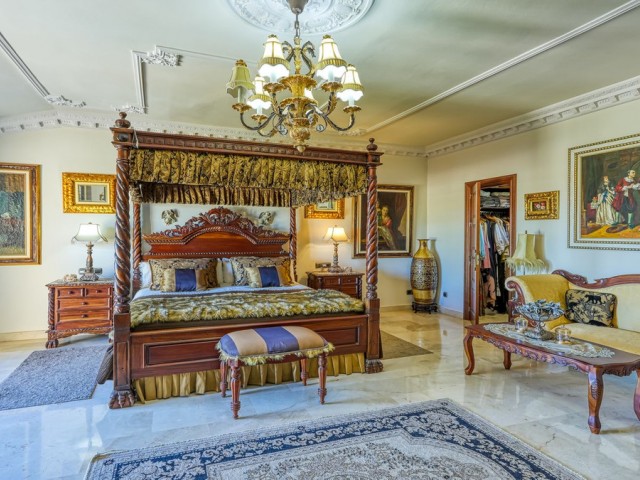 8 Slaapkamer Villa in Alhaurín de la Torre