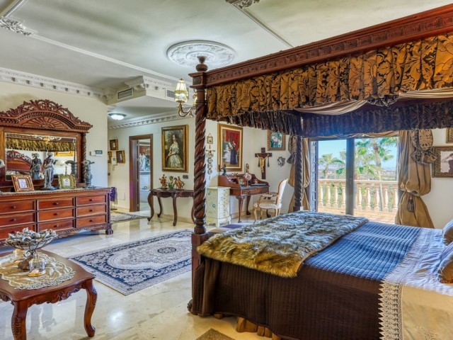 8 Slaapkamer Villa in Alhaurín de la Torre
