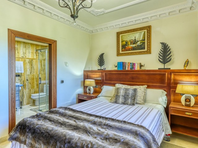 8 Soveroms Villa i Alhaurín de la Torre