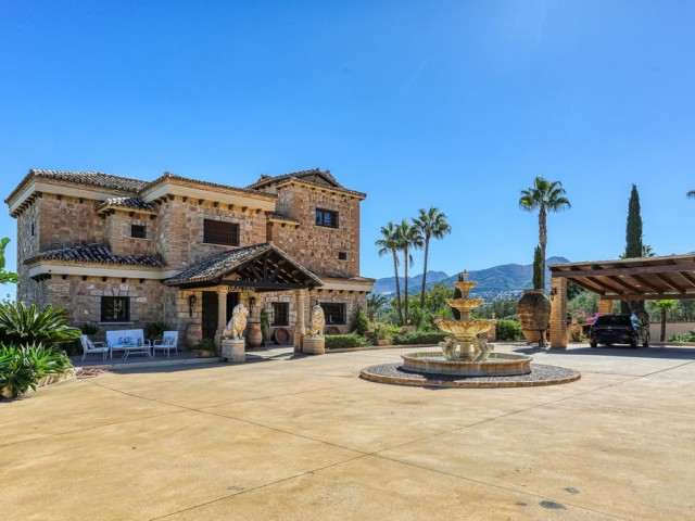 8 Slaapkamer Villa in Alhaurín de la Torre