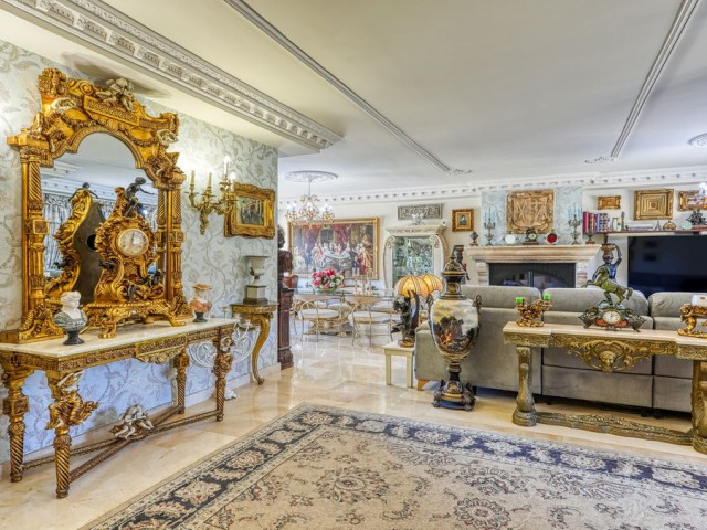 8 Slaapkamer Villa in Alhaurín de la Torre