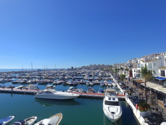 Beachfront Apartment, Puerto Banús